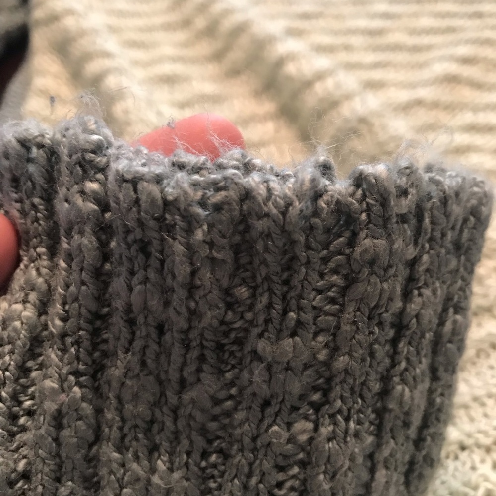 Oversized High-Low Sweater - Picture 5 of 6